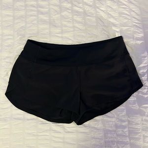 Lululemon Low Rise Speed Up Shorts 2.5in